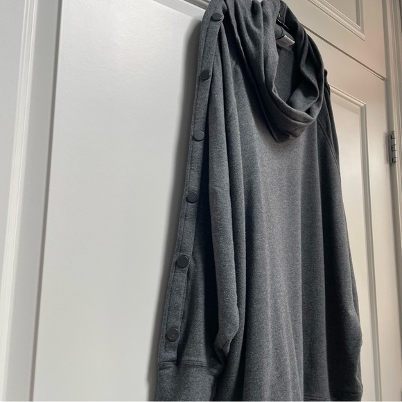 Cabi 3871 Cowl Snap Sleeve Convertible Charcoal Pullover Oversized Sweatshirt - Picture 3 of 12